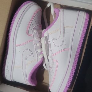 Sneaker, kids size 9c